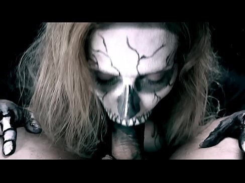 ❤️ Demon cailín sucking coileach lena béal dubh agus shlogtha cum. ☑  Físeán fucking  uainn ga.porncomixone.ru ❤